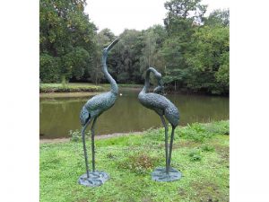 Tuinbeeld - bronzen beeld - Kraanvogel fontein (links) - 183 cm hoog