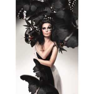 Dibond schilderij - vrouw met zwarte vlinders