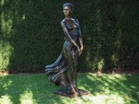Tuinbeeld - bronzen beeld - Staande vrouw